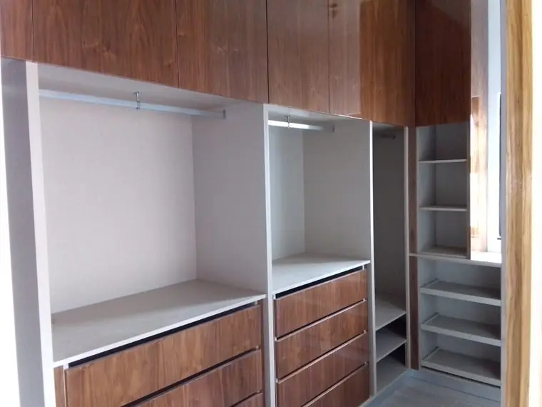 Roupeiro e closet por medida