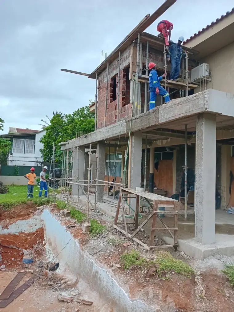 Reabilitação e ampliação de moradia em Maputo