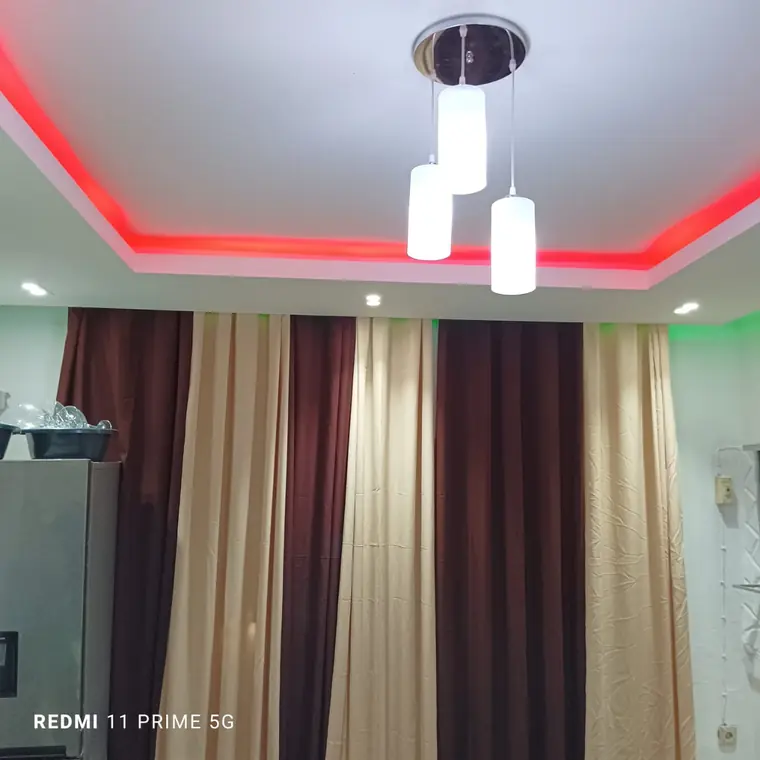 Tecto falso com iluminação LED